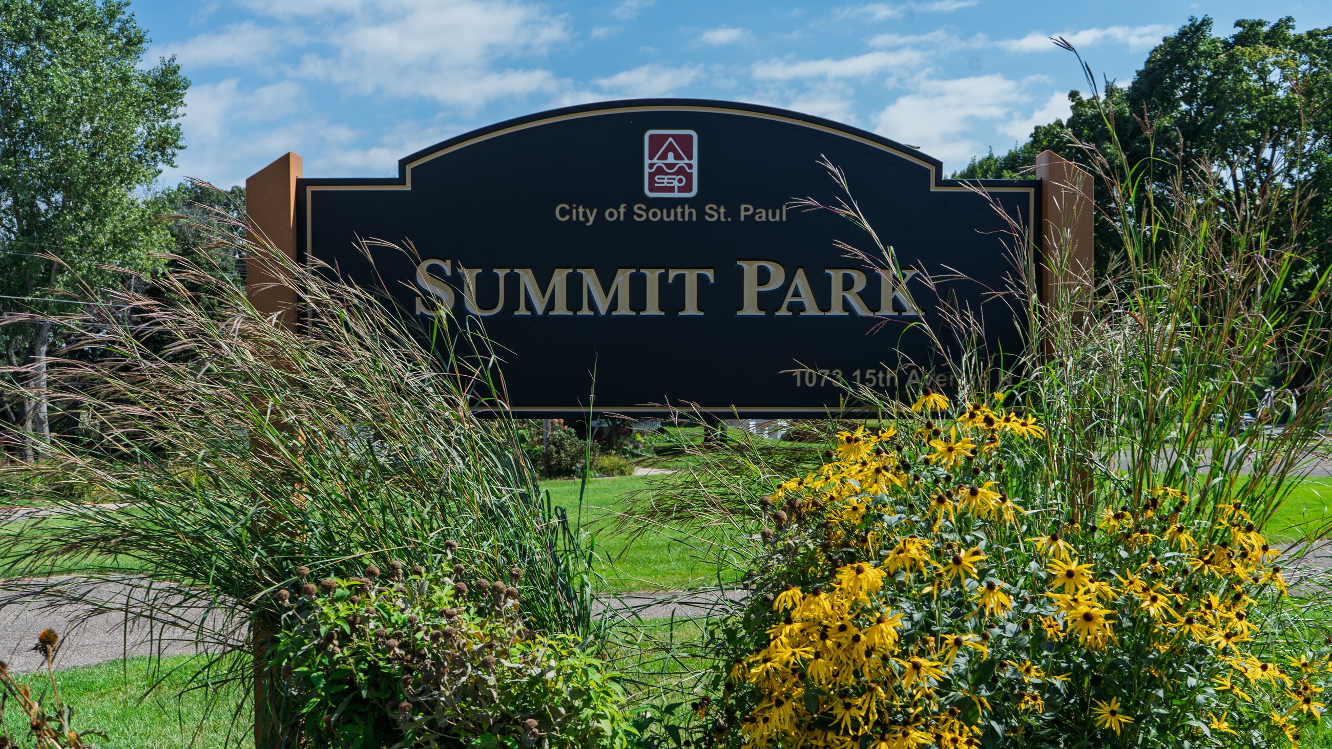 Summit Park sign