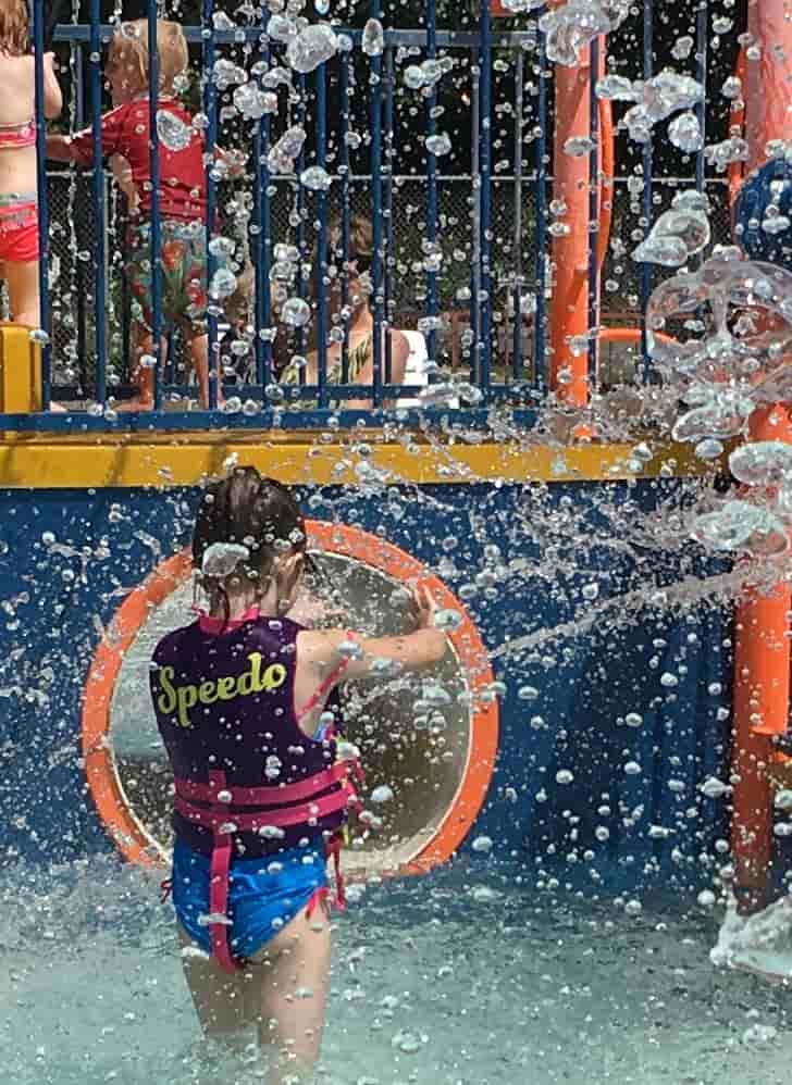 Kids playing at Splash Pool